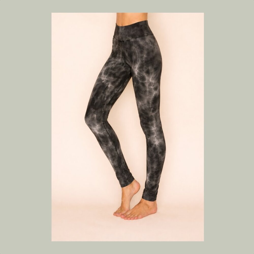 LIVANA High Waist Tie Dye Leggings _ NWT